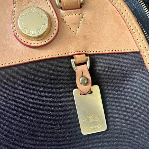 VINTAGE DOONEY & BOURKE CABRIOLET - Picture 4 of 16
